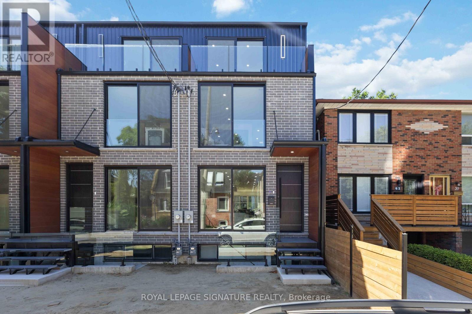 Furnished Upper - 43a Cummings Street, Toronto, Ontario  M4M 1M9 - Photo 3 - E13736930