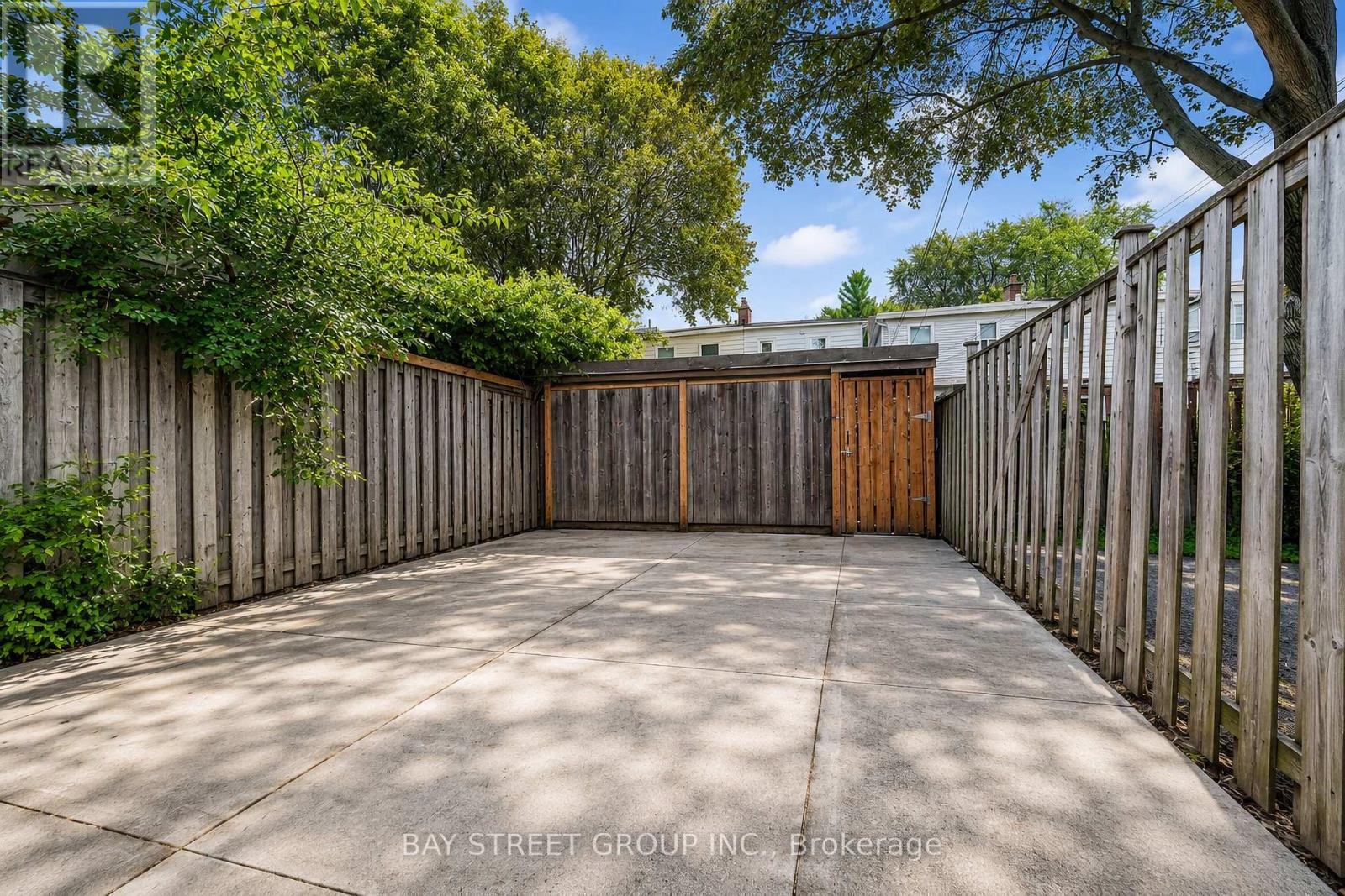 54 Thyra Avenue, Toronto, Ontario  M4C 5G5 - Photo 28 - E13736996