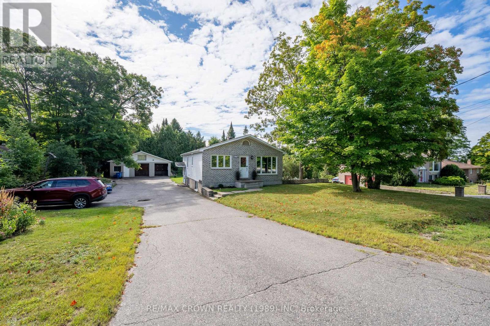 717 Airport Road, North Bay, Ontario  P1C 1A3 - Photo 2 - X13737010