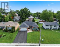 121 SIMCOE STREET, Greater Napanee, Ontario
