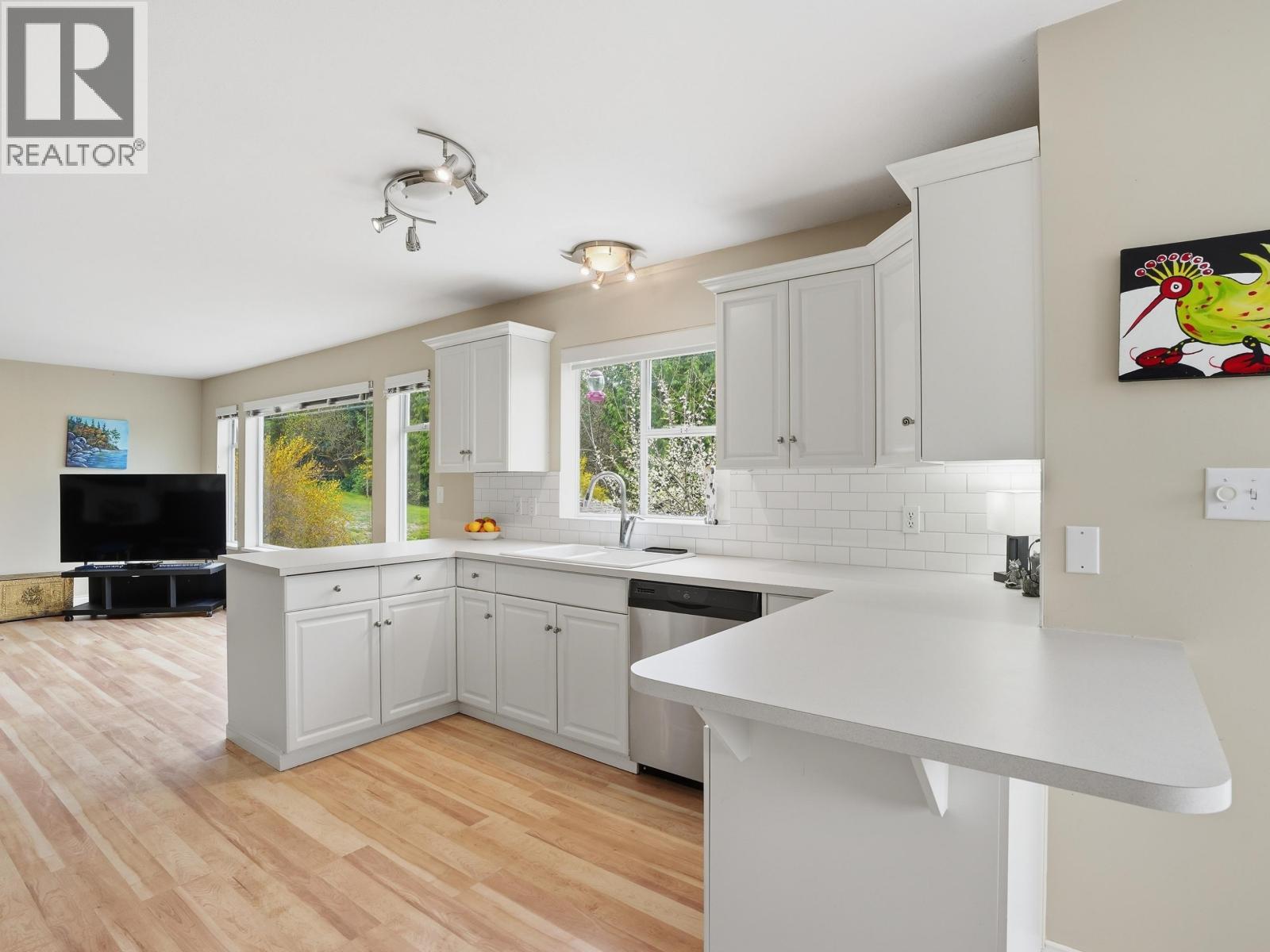 1481 Shaughnessy Place, Gibsons, British Columbia  V0N 1V5 - Photo 16 - R3160763