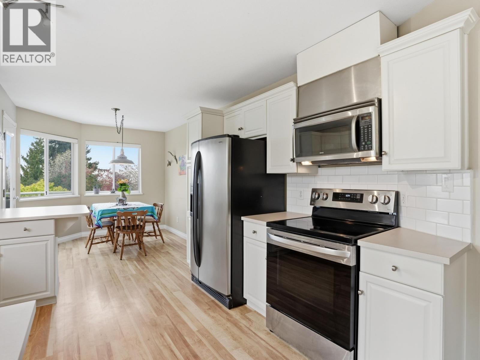 1481 Shaughnessy Place, Gibsons, British Columbia  V0N 1V5 - Photo 17 - R3160763
