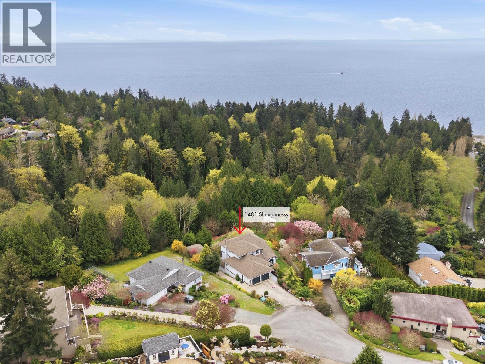 1481 Shaughnessy Place, Gibsons, British Columbia  V0N 1V5 - Photo 2 - R3160763