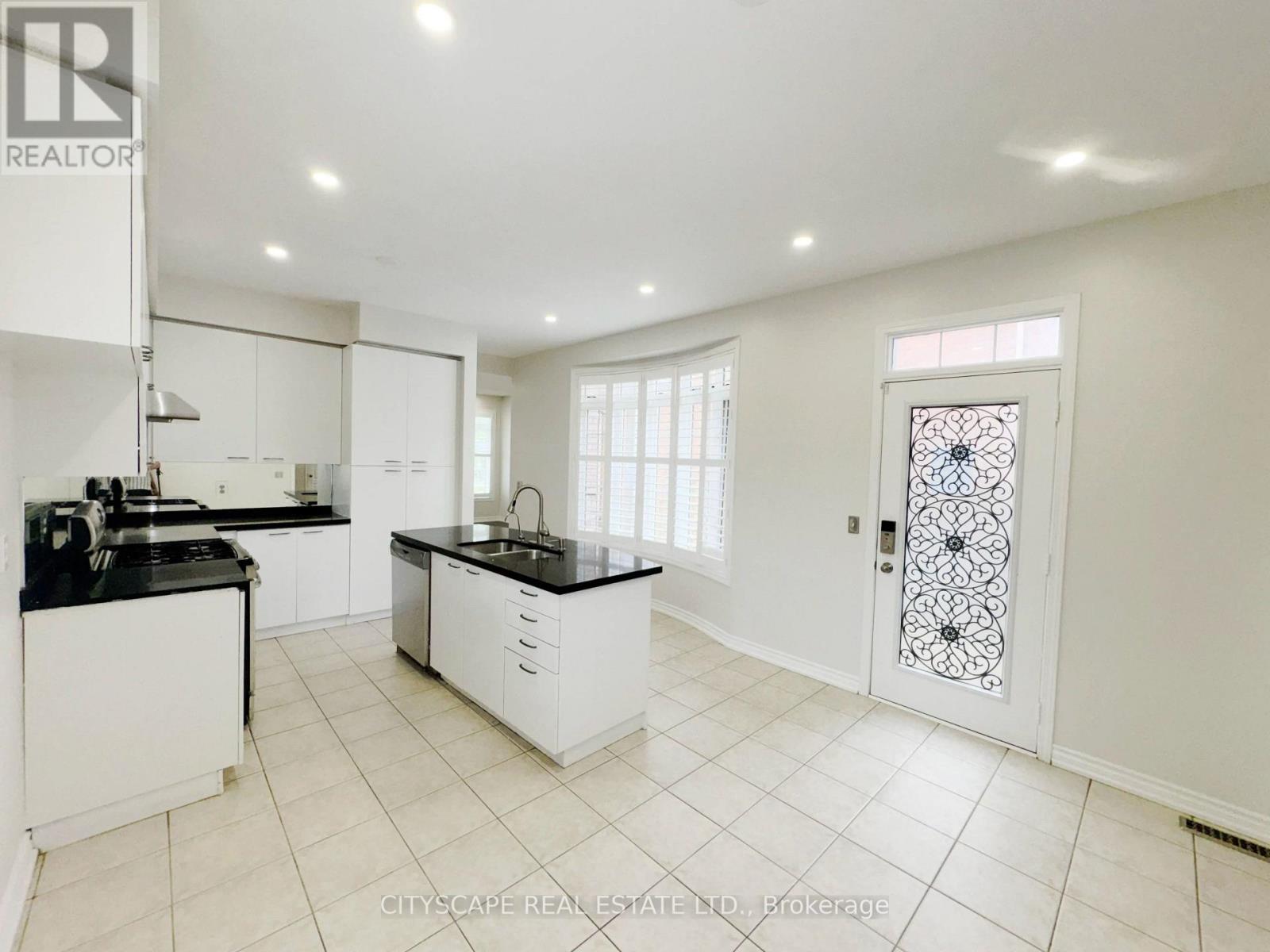116 Emery Hill Boulevard, Markham, Ontario  L6C 2S6 - Photo 11 - N13736942