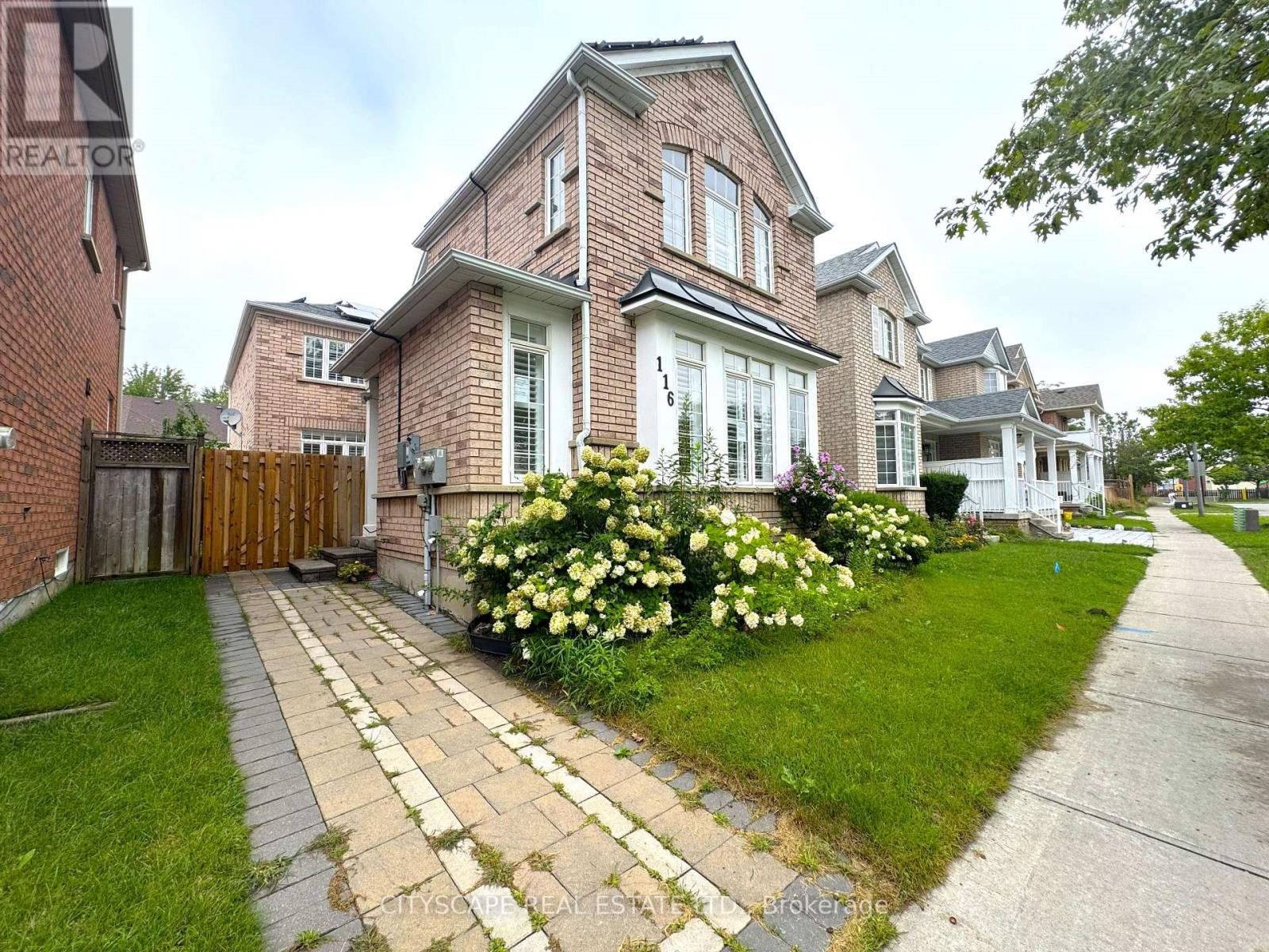 116 Emery Hill Boulevard, Markham, Ontario  L6C 2S6 - Photo 2 - N13736942