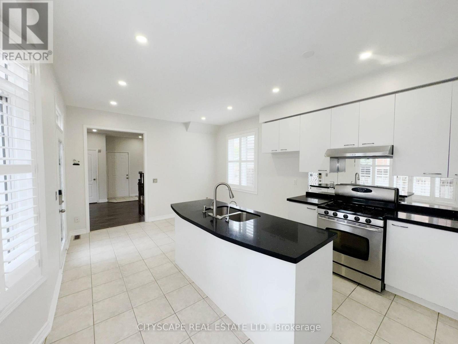 116 Emery Hill Boulevard, Markham, Ontario  L6C 2S6 - Photo 9 - N13736942