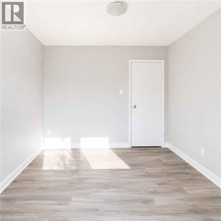 513 Quiet Place Unit# 3, Waterloo, Ontario  N2L 5L6 - Photo 6 - 40860059