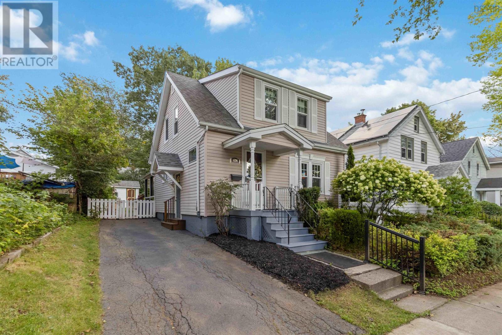 6296 Liverpool Street, Halifax, Nova Scotia  B3L 1X8 - Photo 2 - 202622199