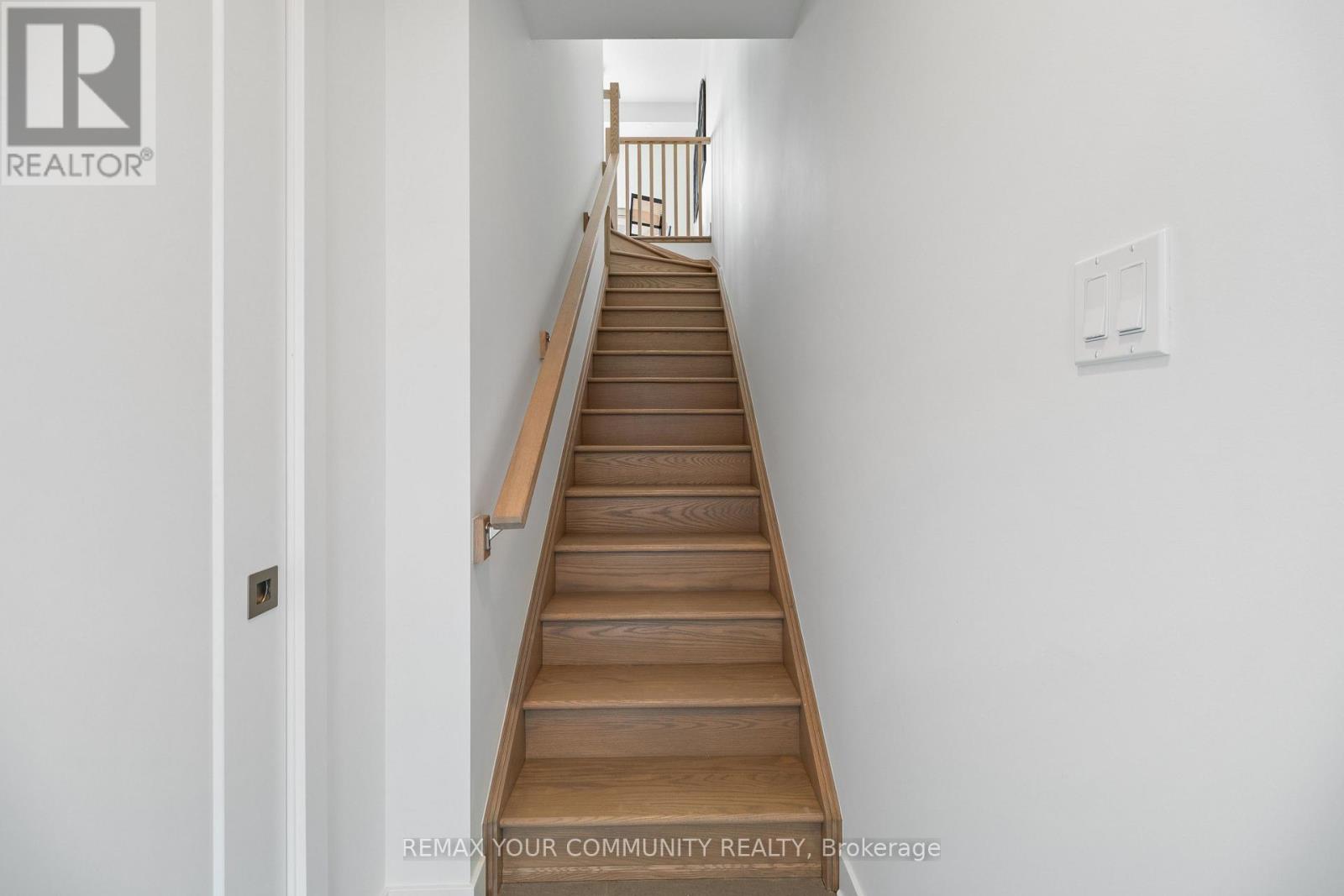 3 - 34 Poplar Avenue, Toronto, Ontario  M9B 3R4 - Photo 2 - W13736904