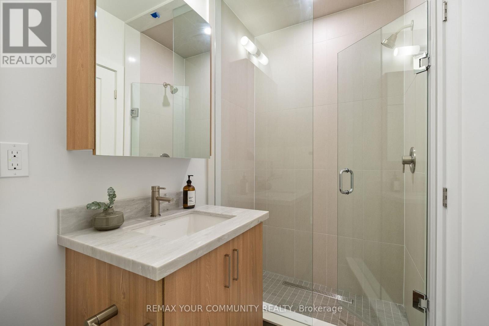 3 - 34 Poplar Avenue, Toronto, Ontario  M9B 3R4 - Photo 25 - W13736904