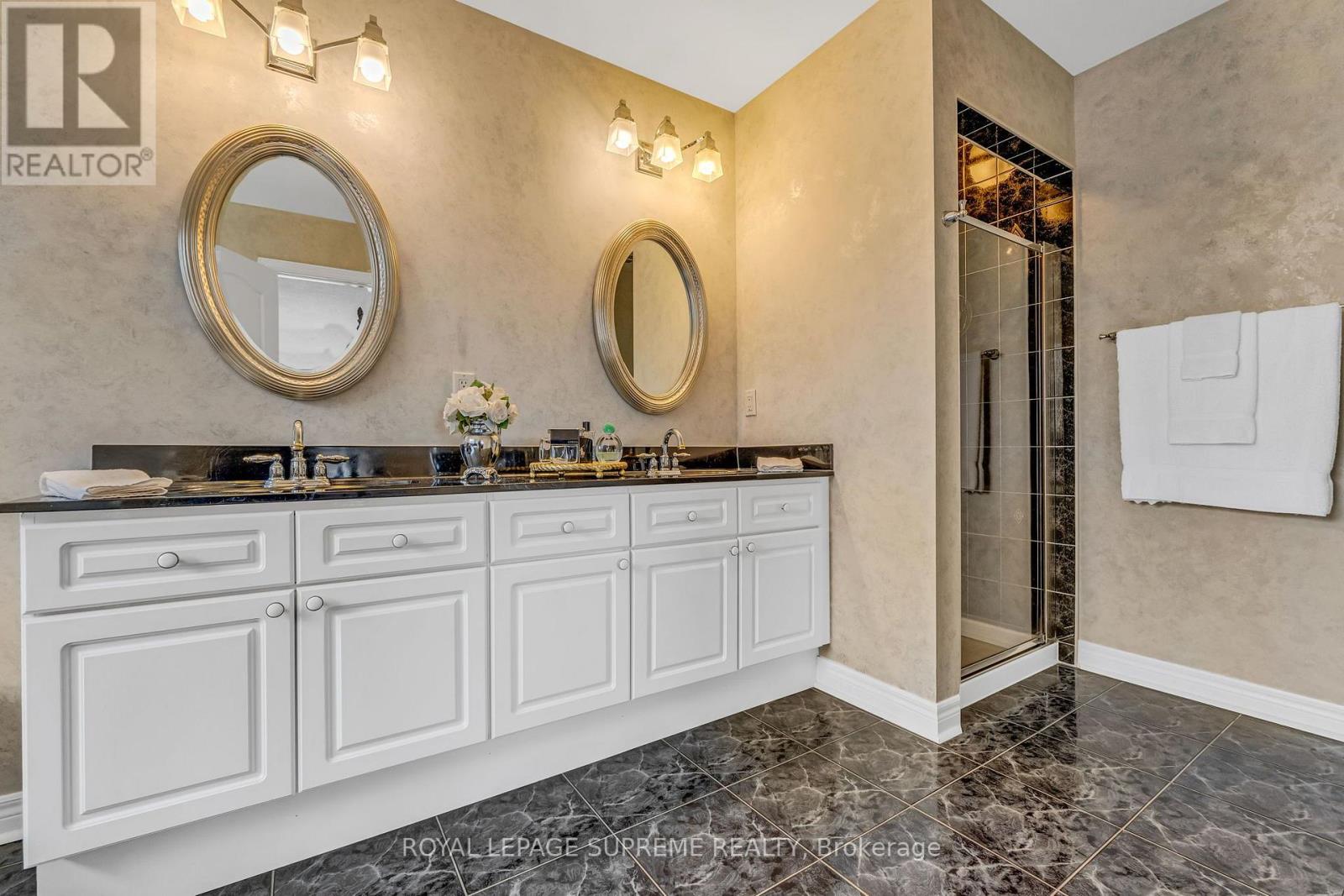 2819 Duncairn Drive, Mississauga, Ontario  L5M 5C6 - Photo 21 - W13736966