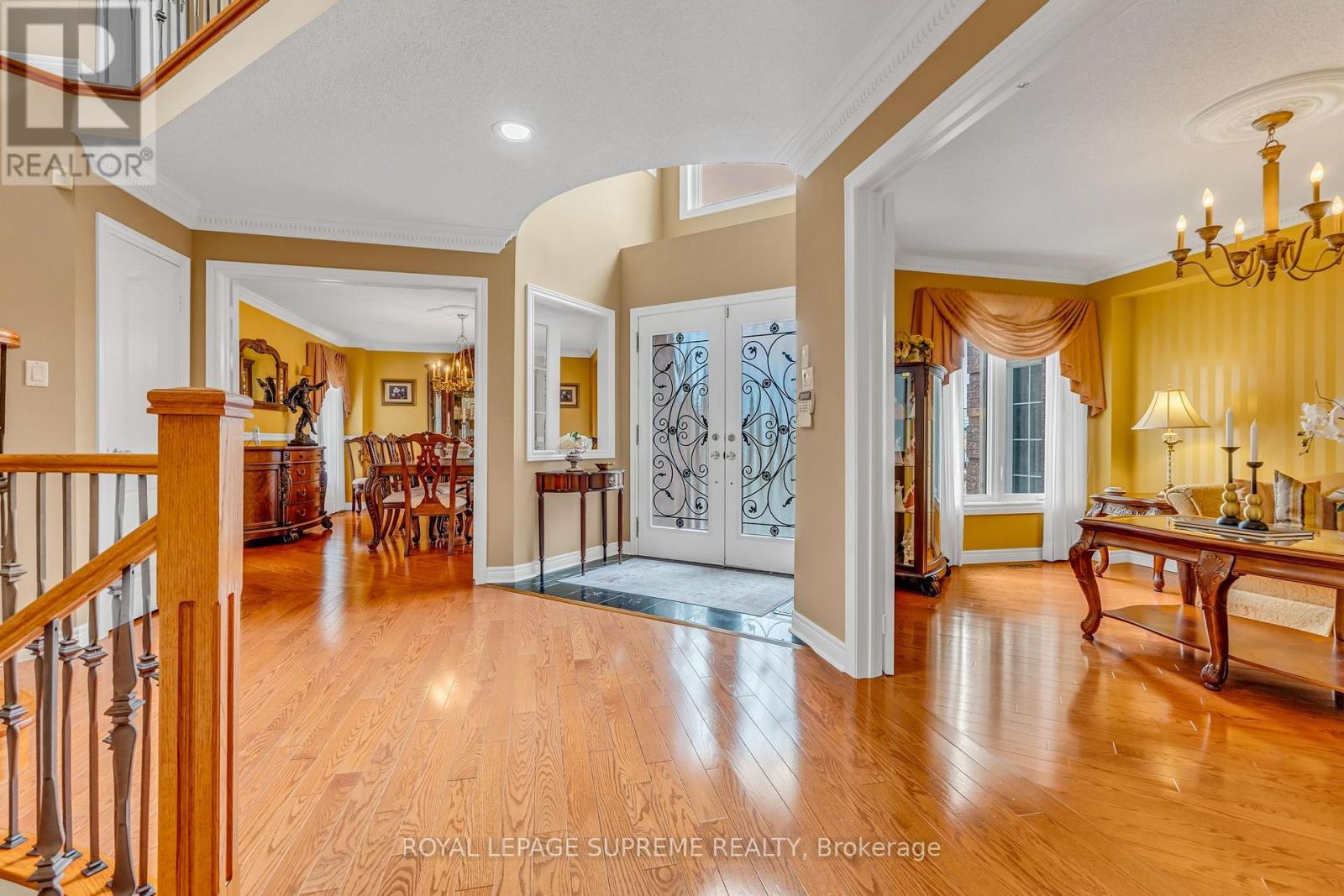 2819 Duncairn Drive, Mississauga, Ontario  L5M 5C6 - Photo 4 - W13736966