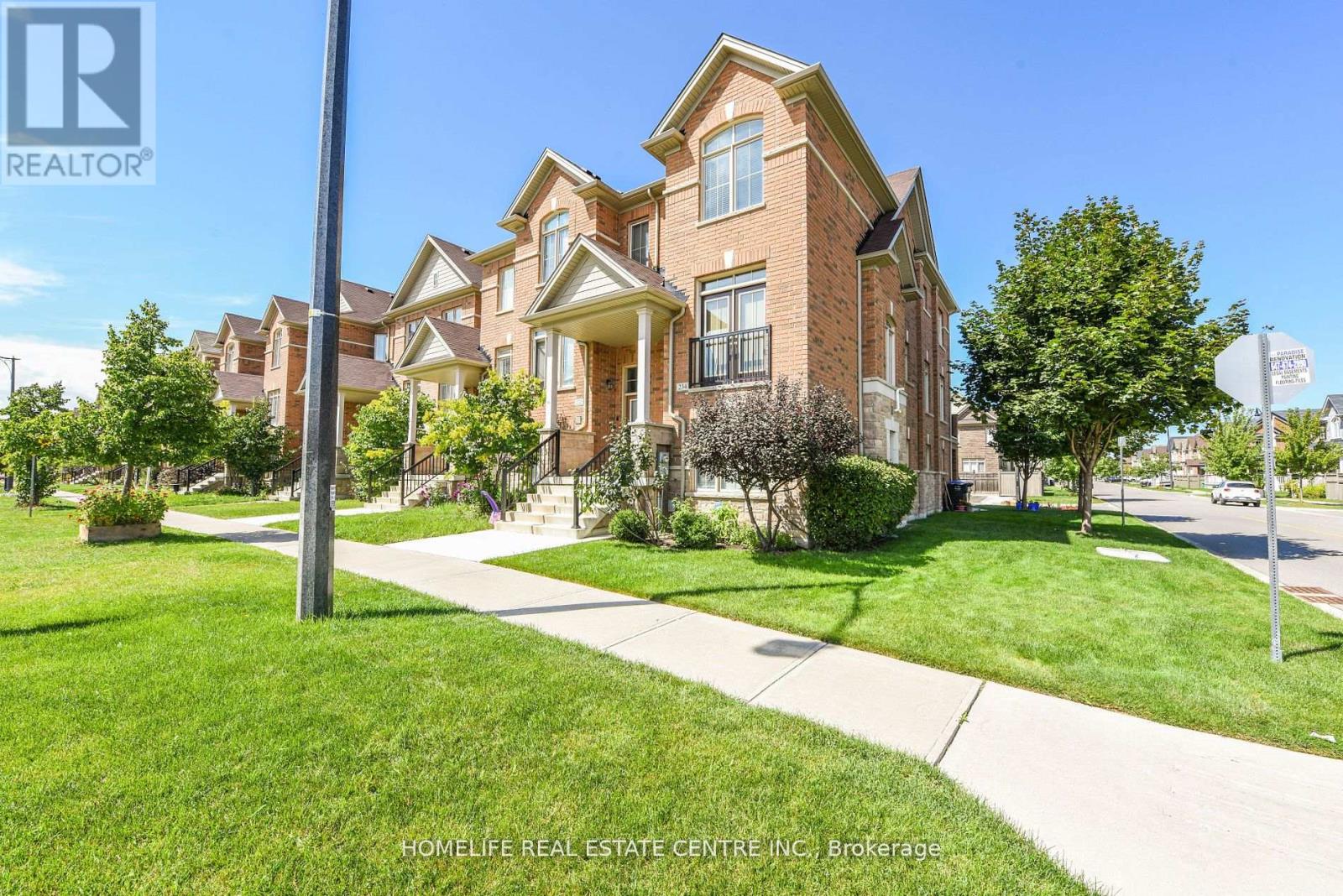 234 Inspire Boulevard, Brampton, Ontario  L6R 3W5 - Photo 2 - W13736976