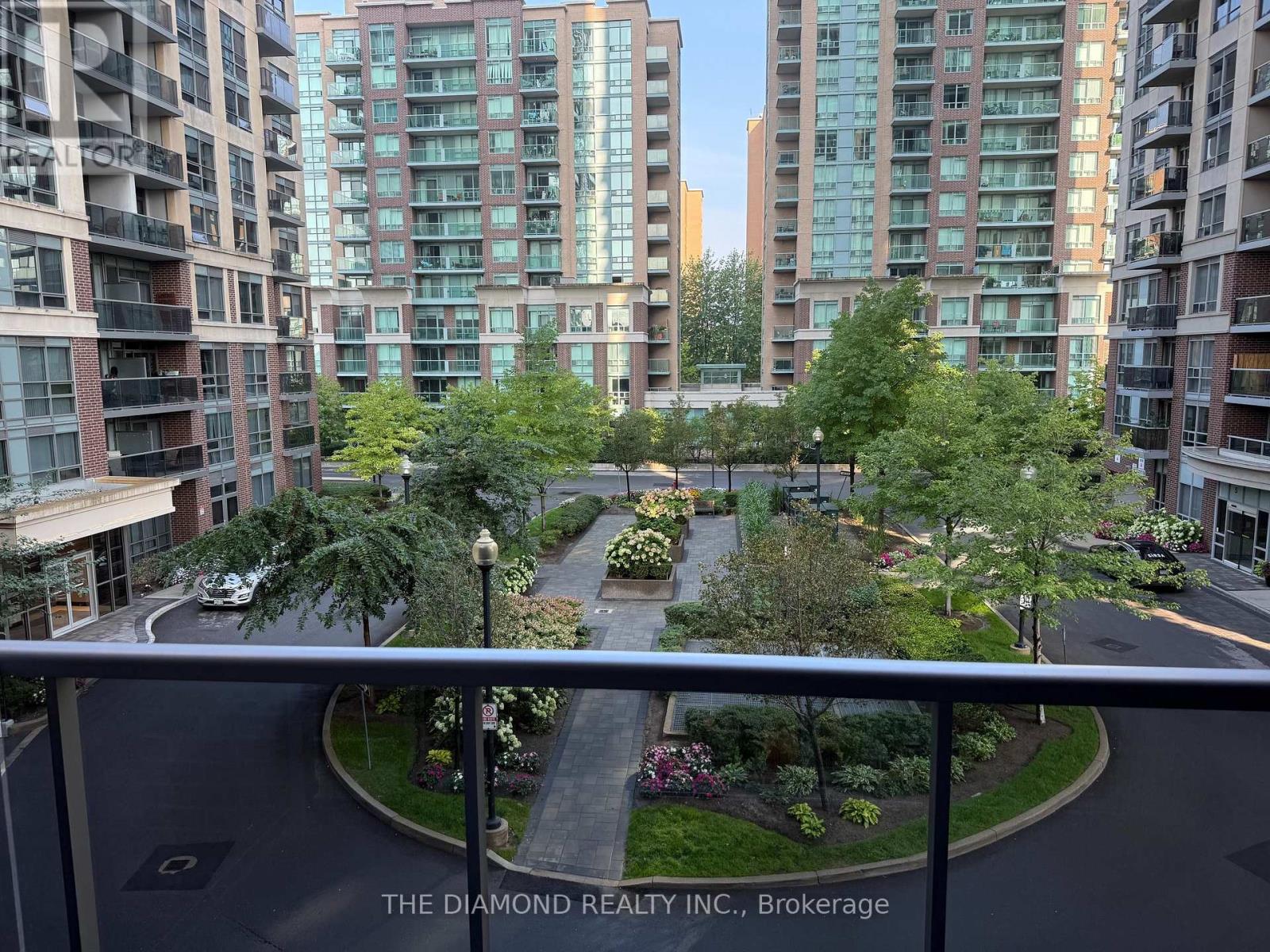 308 - 3 Michael Power Place, Toronto, Ontario M9A 0A2 - Photo 11 - W13736998