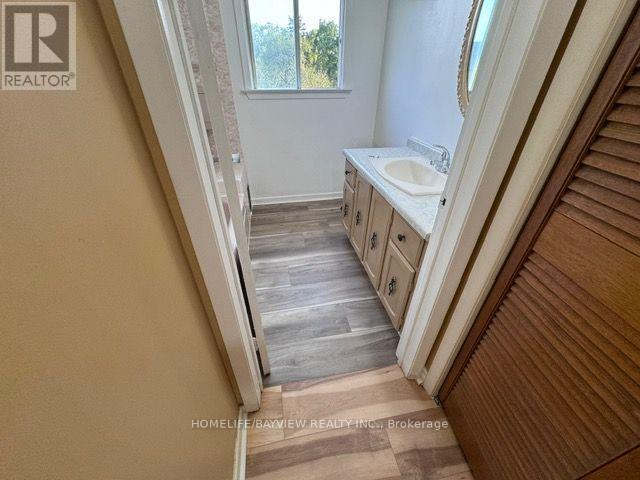 2nd Floor - 539 Elgin Mills Road W, Richmond Hill, Ontario  L4C 4M3 - Photo 22 - N13686532