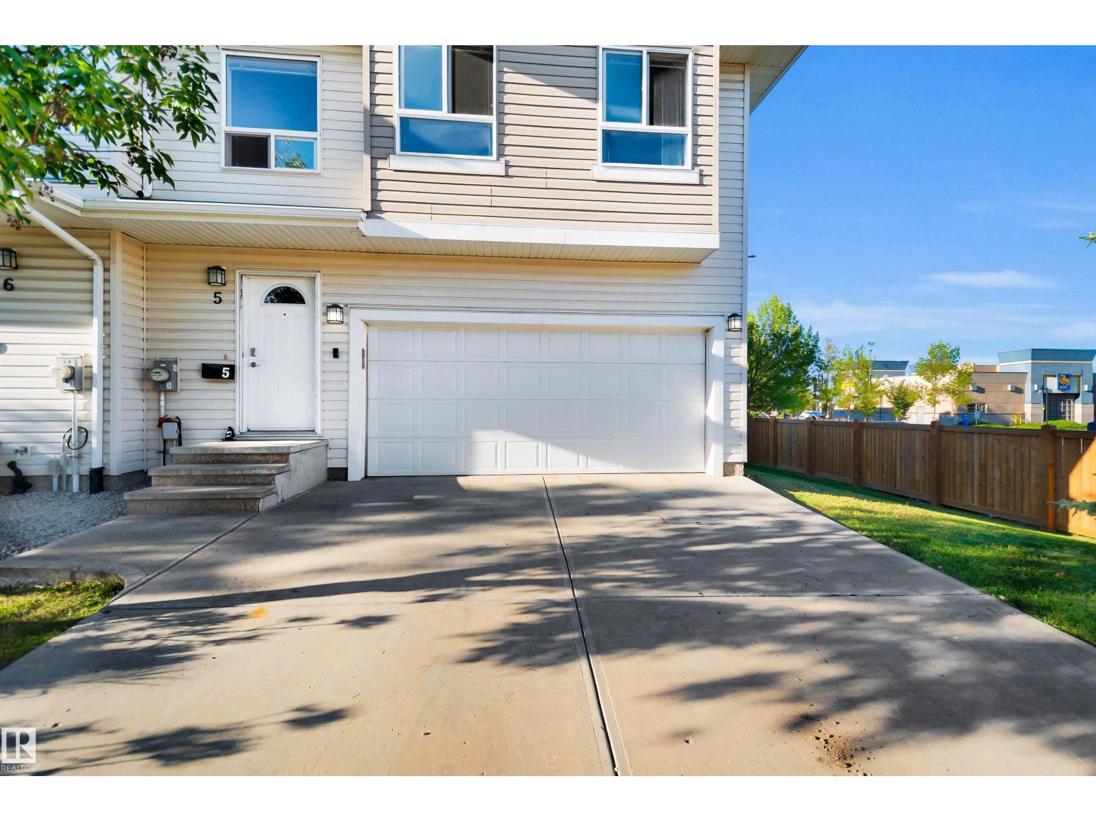 #5 5120 164 Av NW, Edmonton, Alberta  T5Y 0L7 - Photo 2 - E4506619