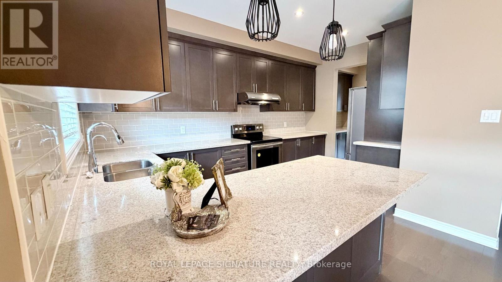 3050 Eberly Woods Drive, Oakville, Ontario  L6M 0T5 - Photo 17 - W13735296