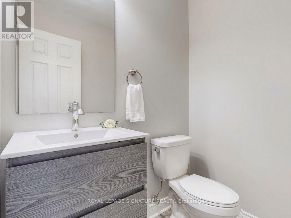 3050 Eberly Woods Drive, Oakville, Ontario  L6M 0T5 - Photo 7 - W13735296