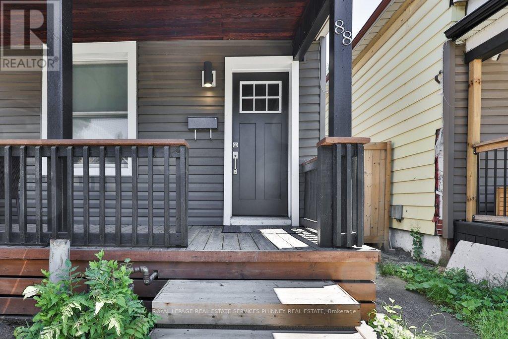 88 Chestnut Avenue, Hamilton, Ontario  L8L 6K9 - Photo 2 - X13736898