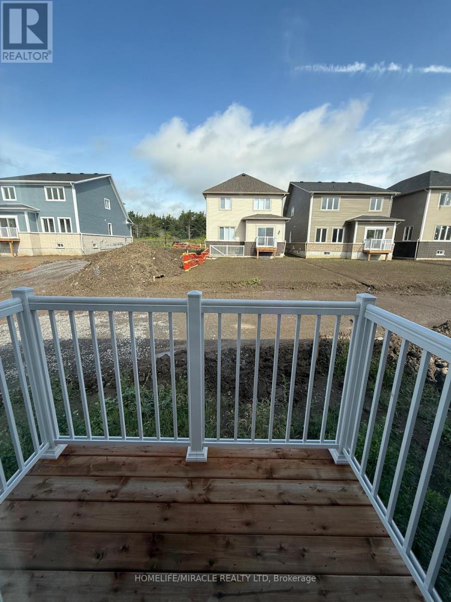35 Royal Oak Crescent, Loyalist, Ontario  K0H 1G0 - Photo 13 - X13736970