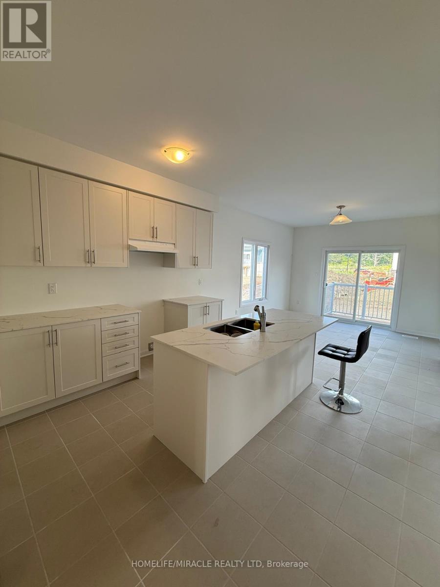 35 Royal Oak Crescent, Loyalist, Ontario  K0H 1G0 - Photo 8 - X13736970