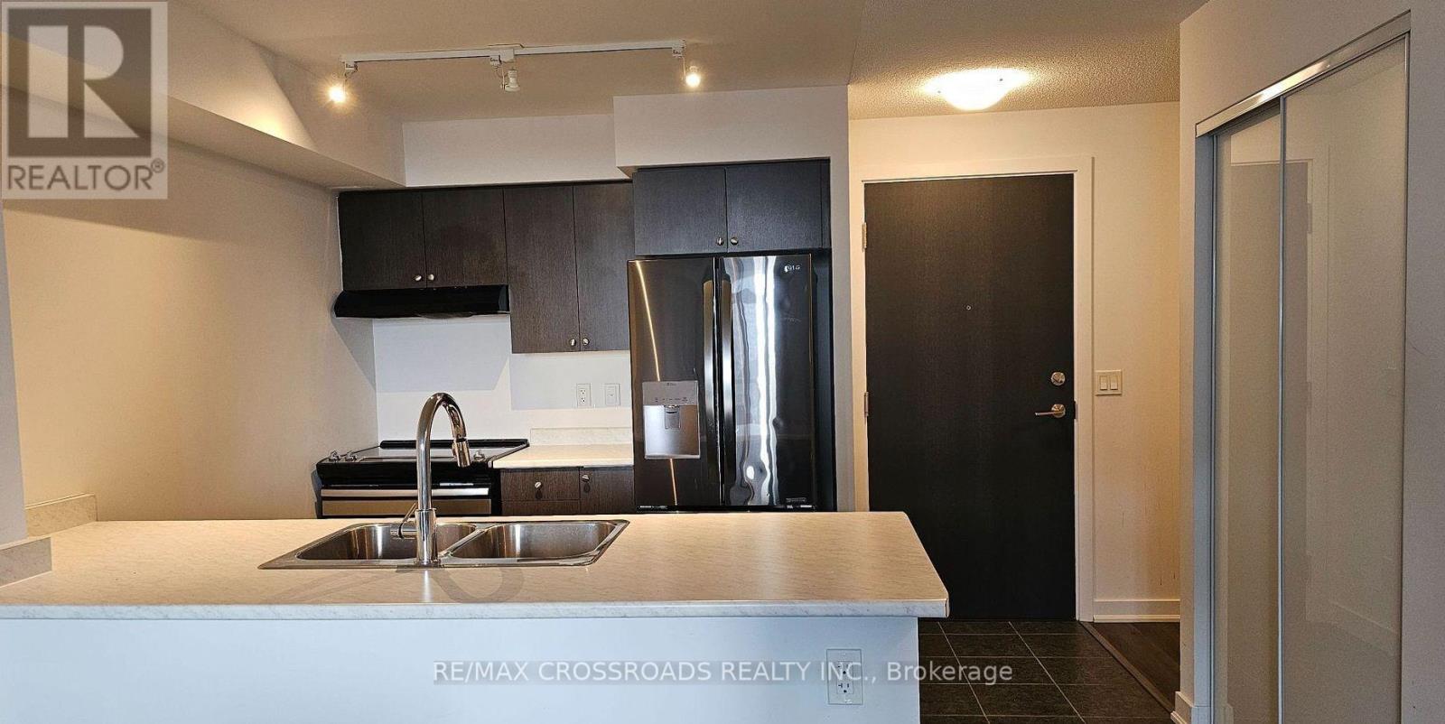 502 - 8 Trent Avenue, Toronto, Ontario  M4C 0A6 - Photo 4 - E13736174