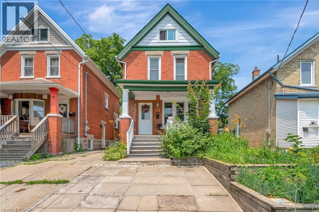 42 Shanley Street, Kitchener, Ontario  N2H 5N0 - Photo 1 - 40860114