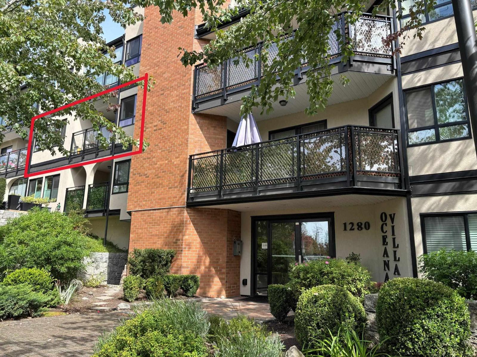 301 1280 Fir Street, White Rock, British Columbia  V4B 4B1 - Photo 2 - R3160758