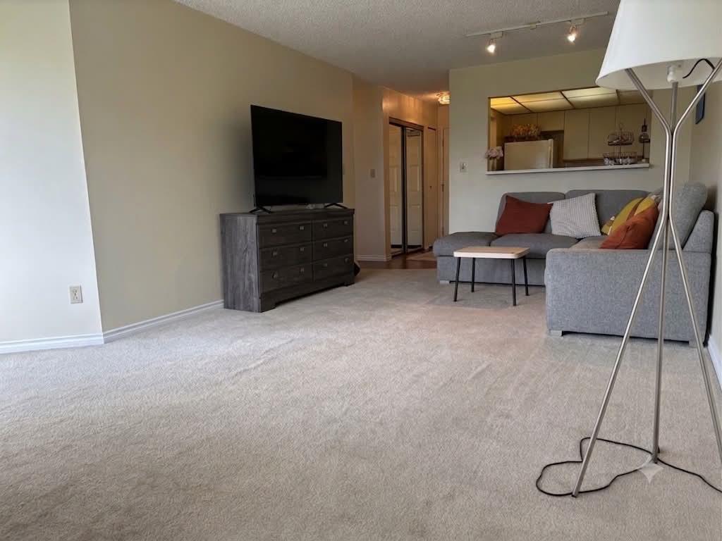 301 1280 Fir Street, White Rock, British Columbia  V4B 4B1 - Photo 4 - R3160758