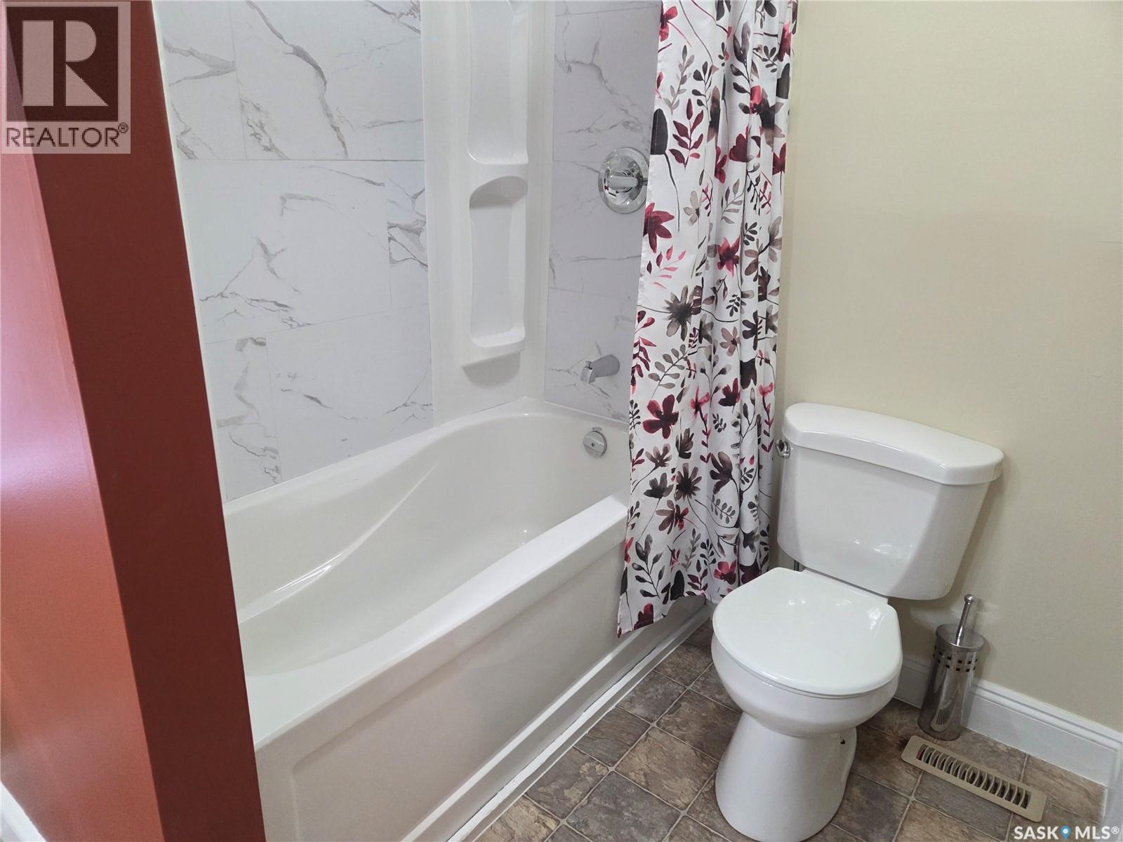 1001 104th Avenue, Tisdale, Saskatchewan  S0E 1T0 - Photo 10 - SK047320