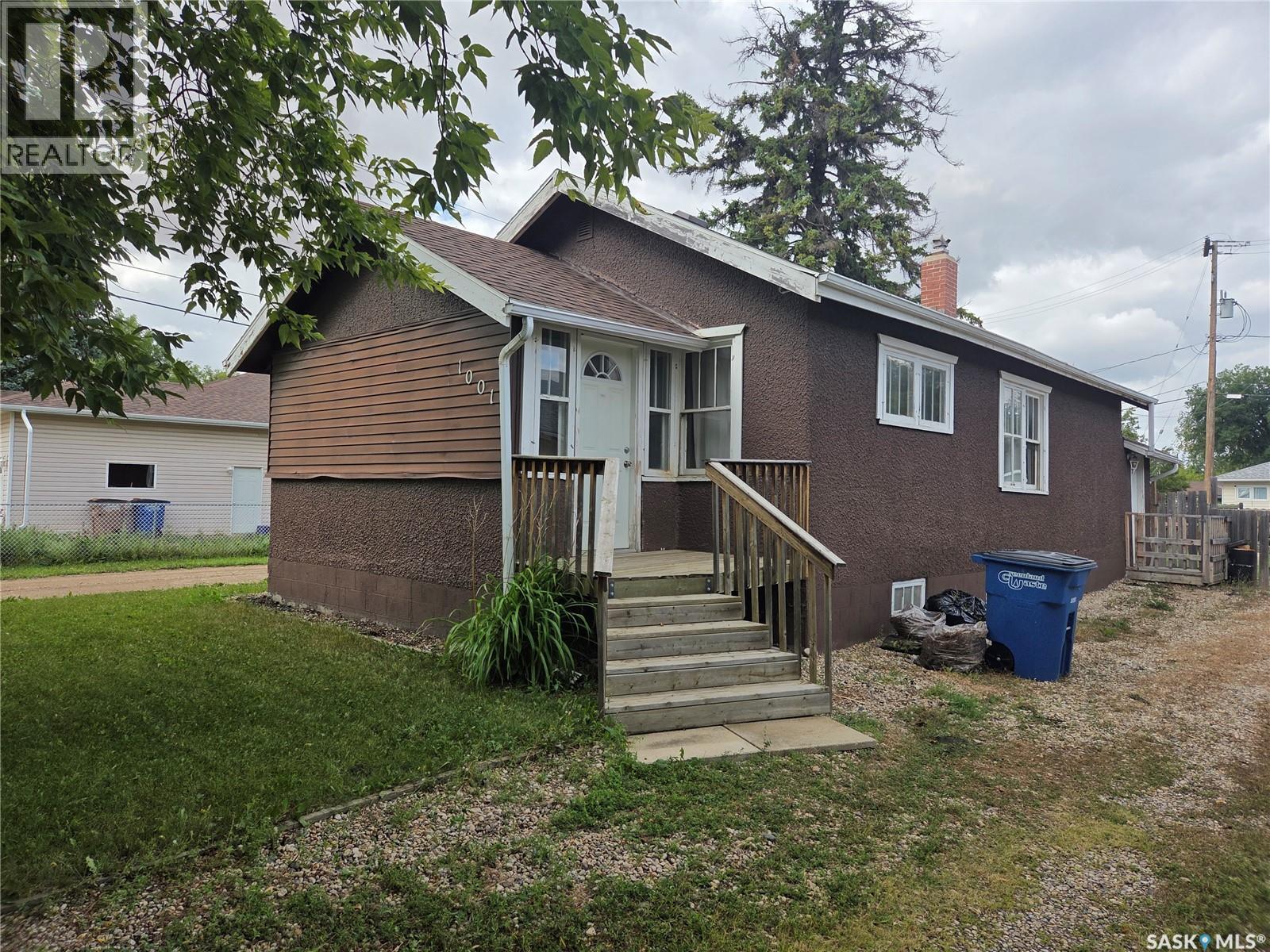 1001 104th Avenue, Tisdale, Saskatchewan  S0E 1T0 - Photo 2 - SK047320