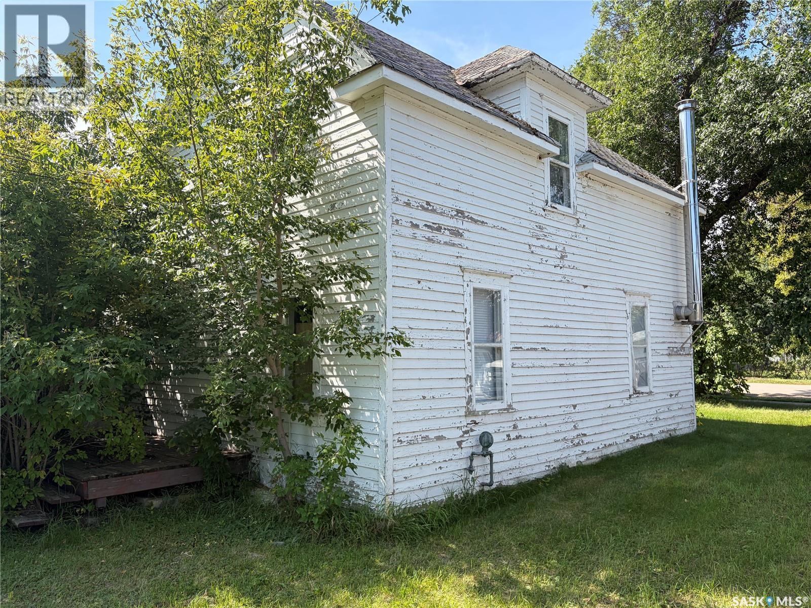 506 4th Avenue N, Cudworth, Saskatchewan  S0K 1B0 - Photo 3 - SK046910