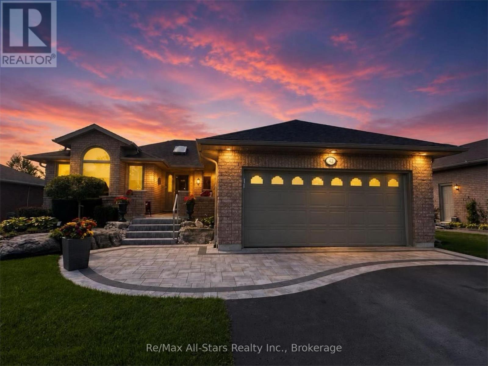 42 Island Bay Drive, Kawartha Lakes, Ontario  K0M 1A0 - Photo 1 - X13704000