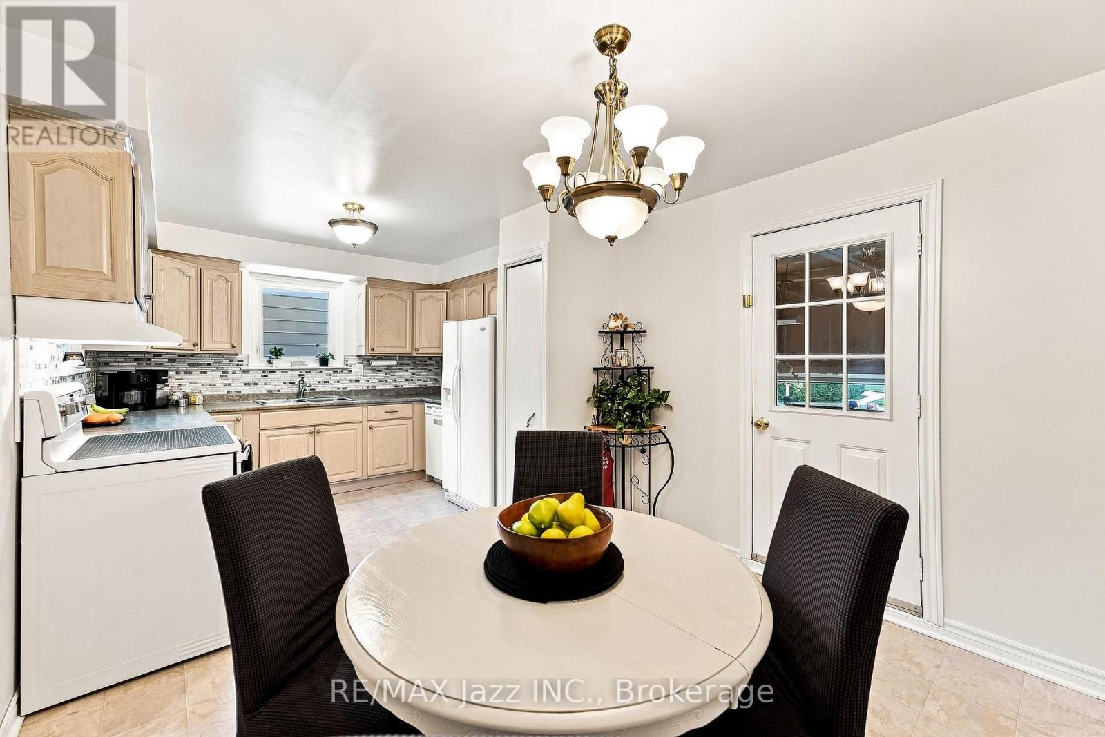 76 Chester Crescent, Scugog, Ontario  L9L 1K8 - Photo 10 - E13737114