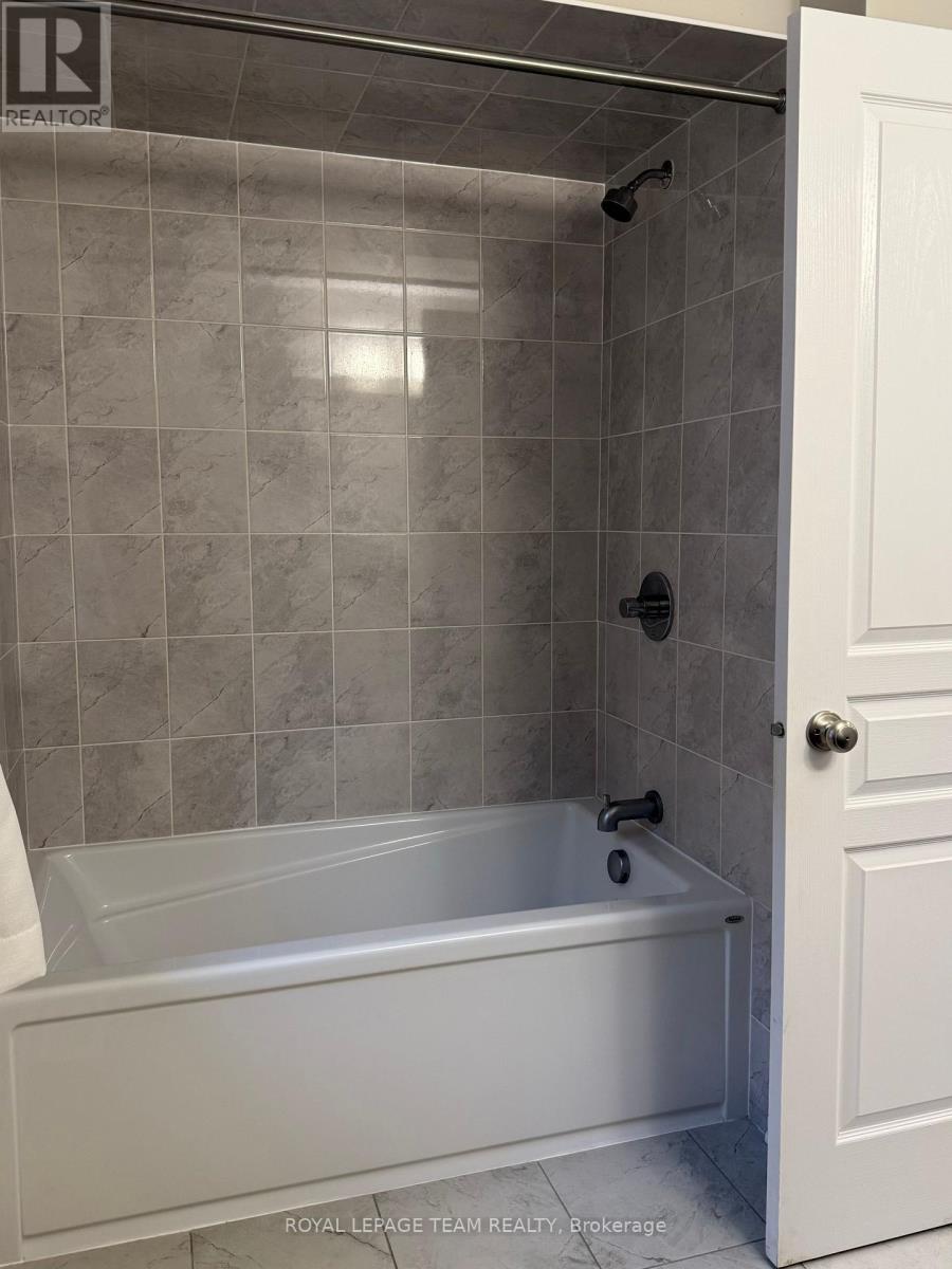 82 Warrior Street, Ottawa, Ontario K2V 0M2 - Photo 23 - X13737100