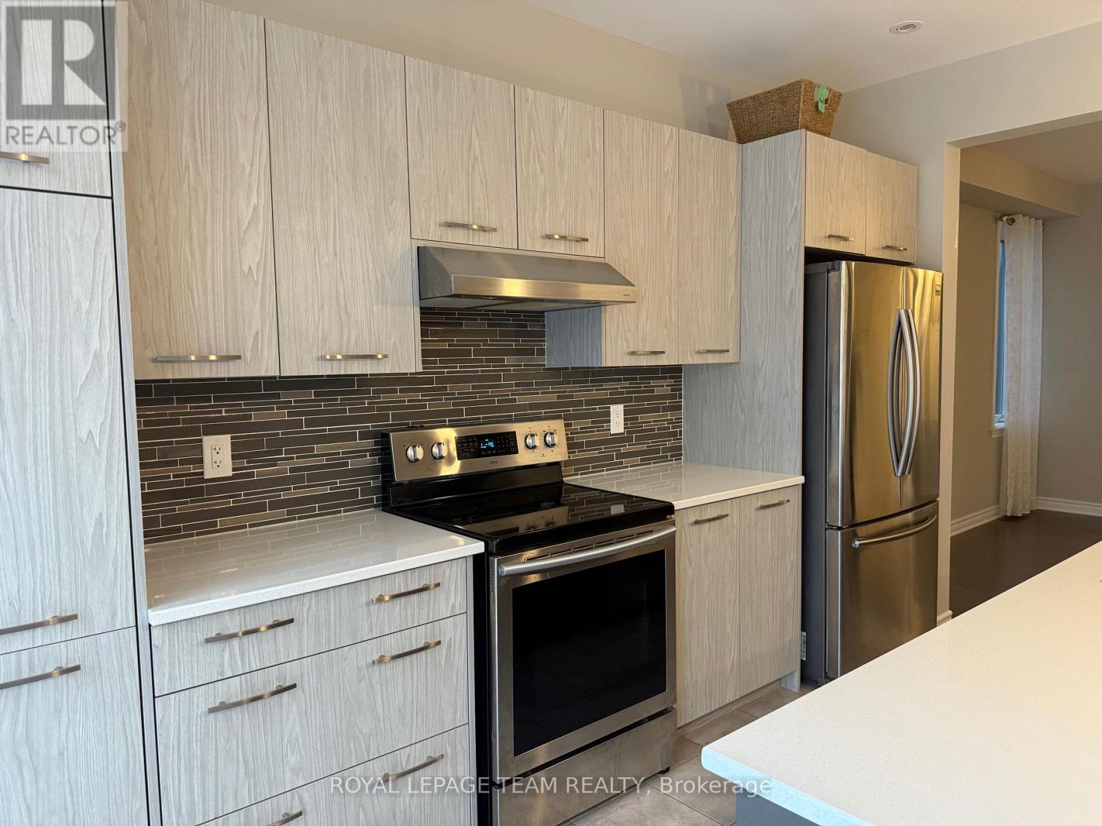 82 Warrior Street, Ottawa, Ontario K2V 0M2 - Photo 5 - X13737100