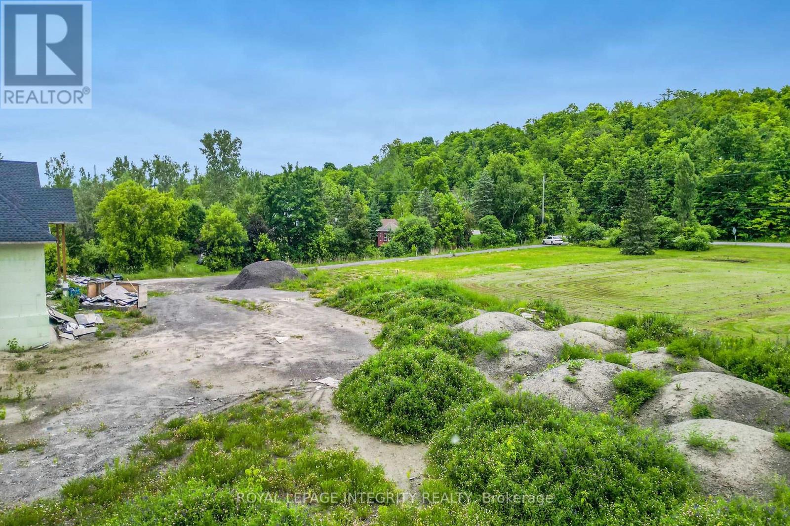 1695 Old Montreal Road, Ottawa, Ontario K4C 1G7 - Photo 33 - X13737138