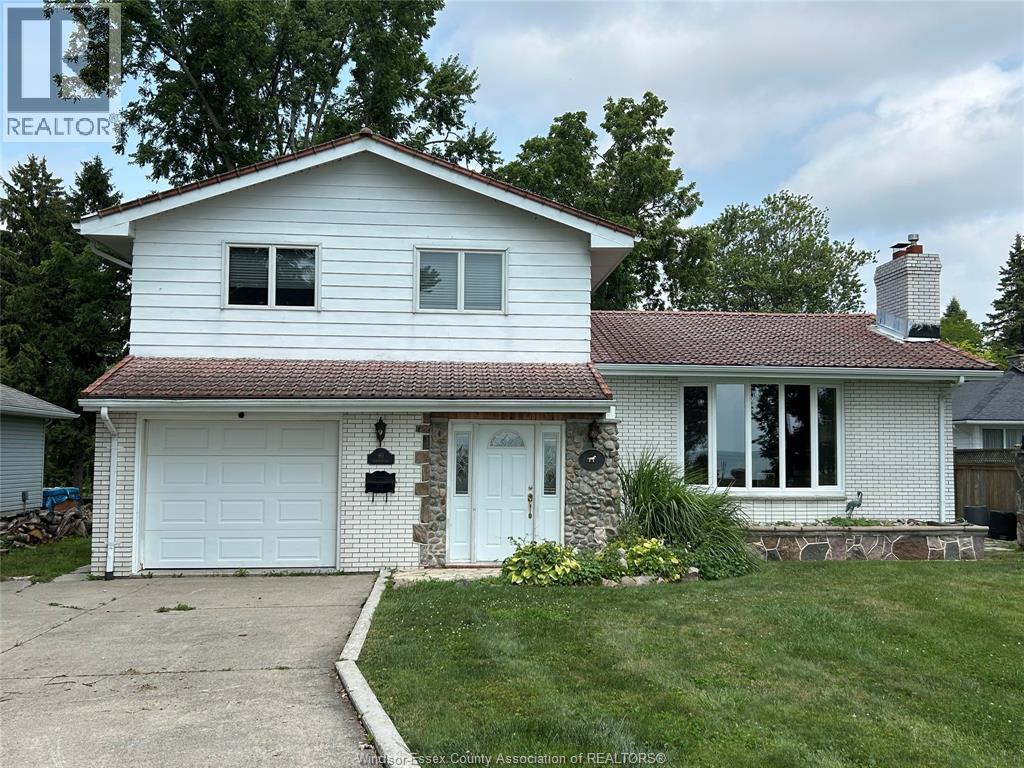 MLS# 26021481: 90 HARBOURVIEW, Kingsville, Canada