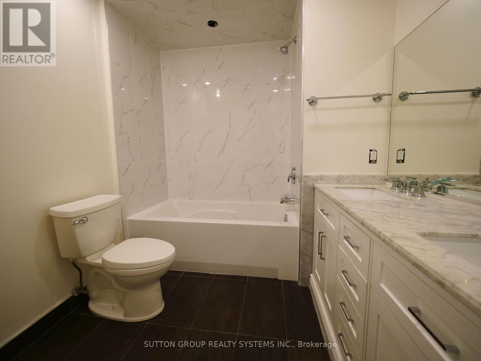 45 Soho Square, Toronto, Ontario  M5T 2Z2 - Photo 11 - C13737108