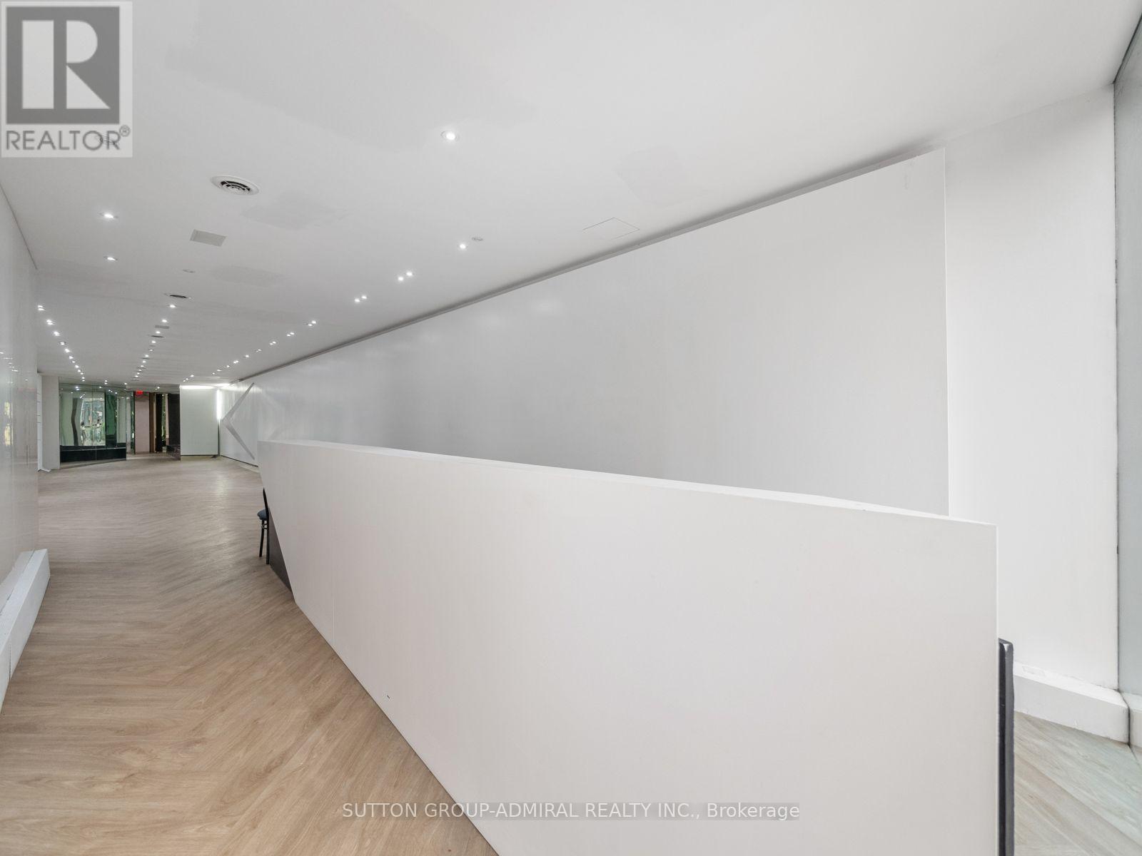 Main - 392 Eglinton Avenue W, Toronto, Ontario  M5N 1A2 - Photo 2 - C13737218