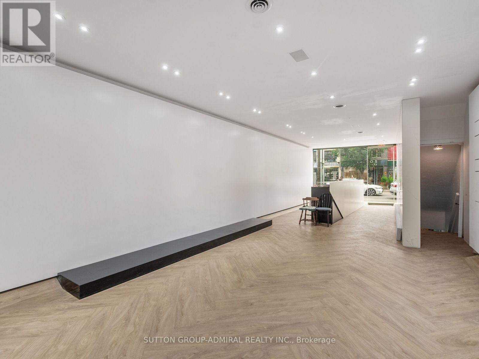 Main - 392 Eglinton Avenue W, Toronto, Ontario  M5N 1A2 - Photo 8 - C13737218