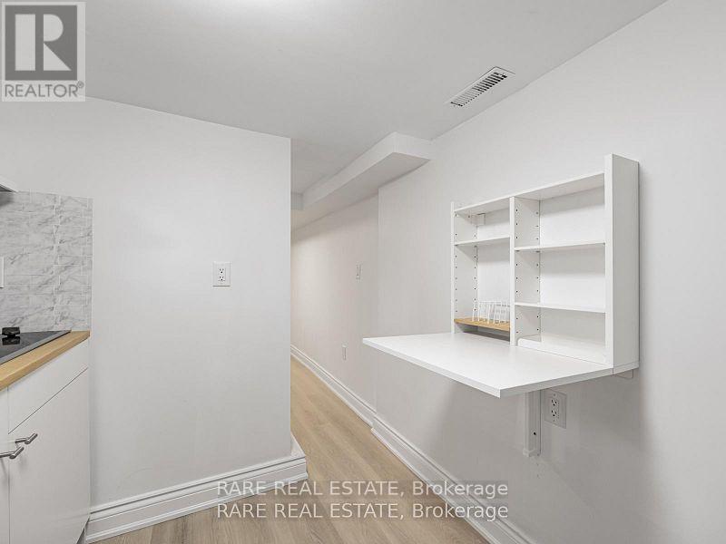 Lower - 727 Rhodes Avenue, Toronto, Ontario  M4J 4X5 - Photo 5 - E13737158