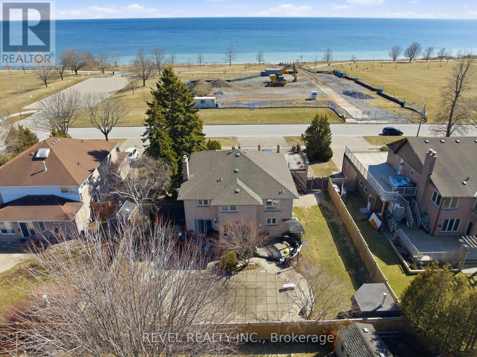 88 Lake Driveway W, Ajax, Ontario  L1S 4T2 - Photo 2 - E13737236
