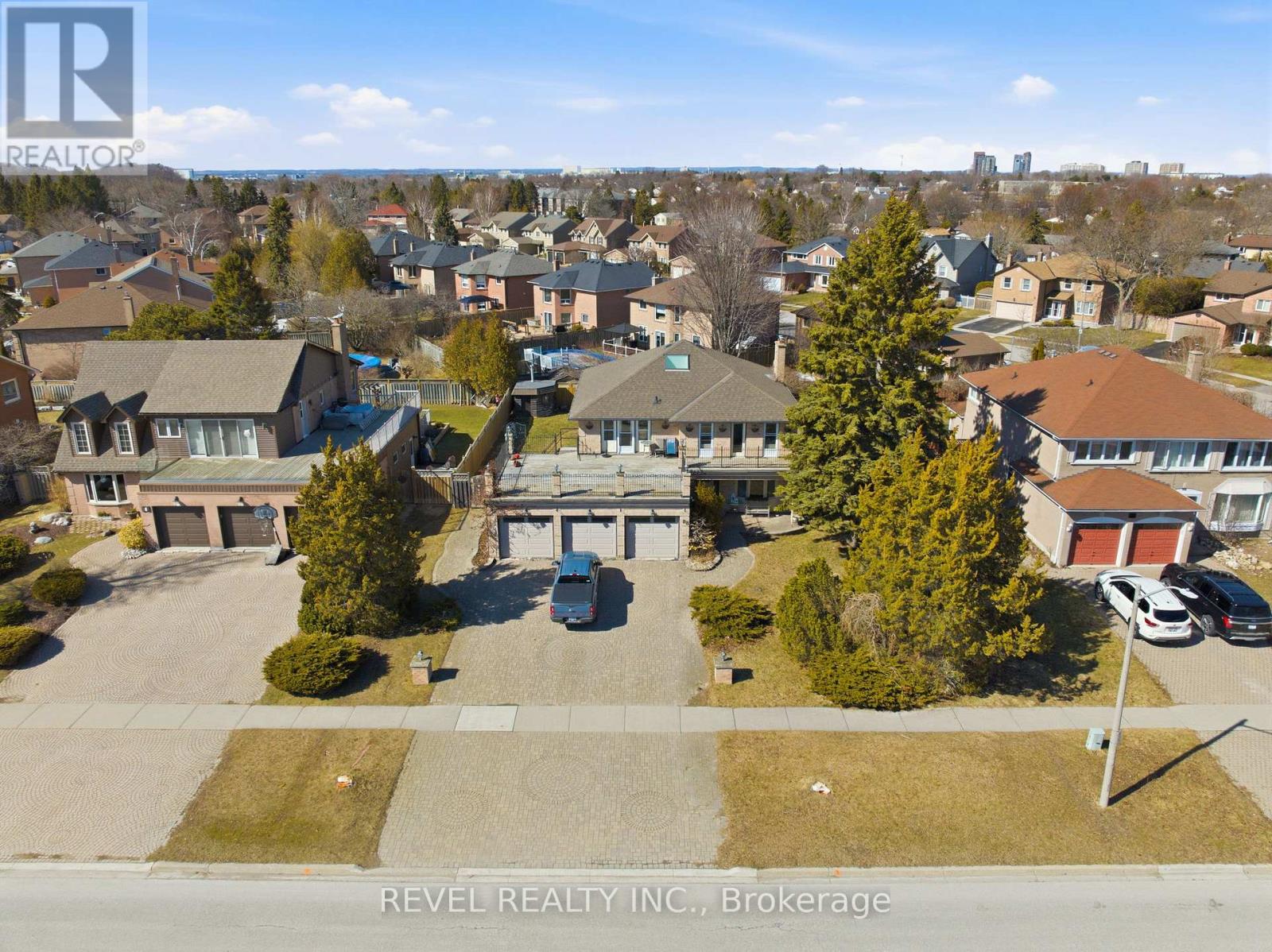 88 Lake Driveway W, Ajax, Ontario  L1S 4T2 - Photo 8 - E13737236