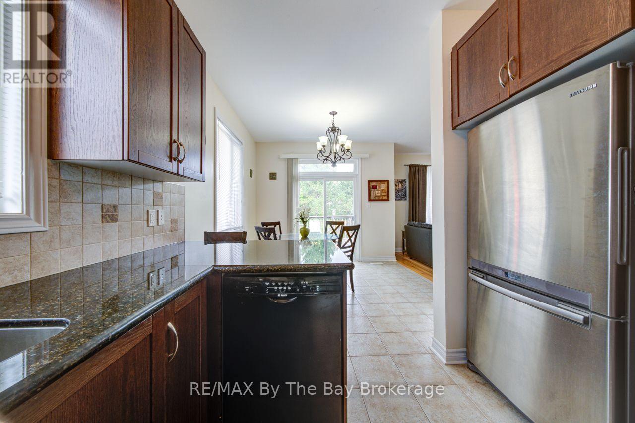 11 Grand Poplar Lane, Wasaga Beach, Ontario  L9Z 0C7 - Photo 19 - S13737124