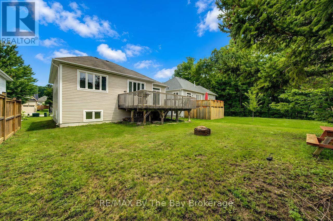 11 Grand Poplar Lane, Wasaga Beach, Ontario  L9Z 0C7 - Photo 33 - S13737124