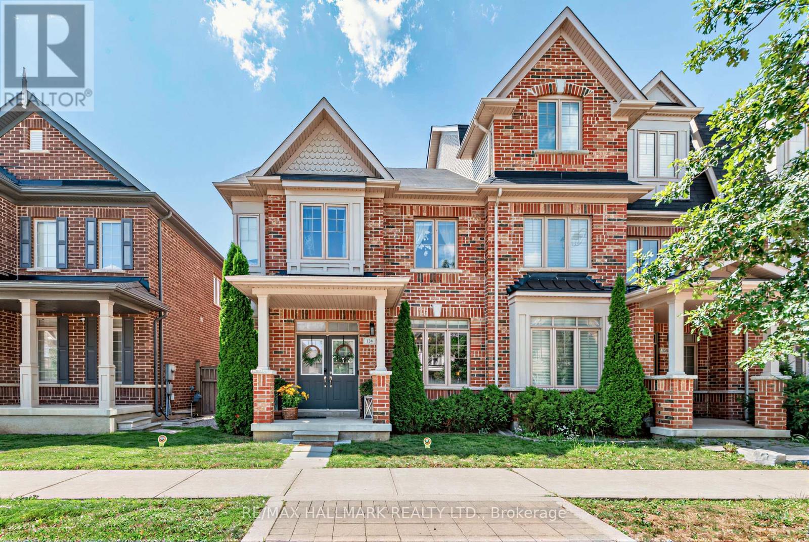 124 BARONS STREET, Vaughan, Ontario