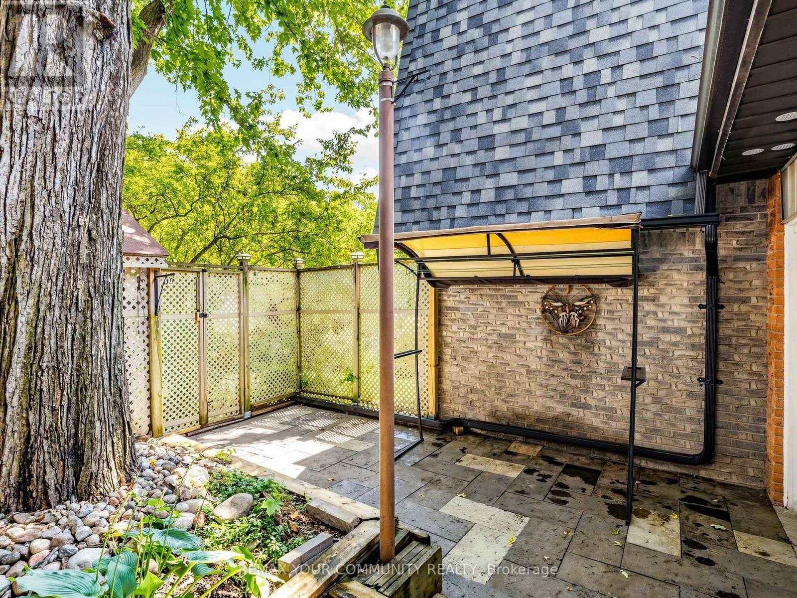75 St. Andrews Court, Aurora, Ontario  L4G 3B2 - Photo 44 - N13737154