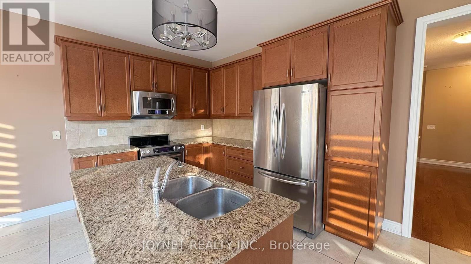 373 Lauderdale Drive, Vaughan (Patterson), Ontario  L6A 4S9 - Photo 11 - N13737230