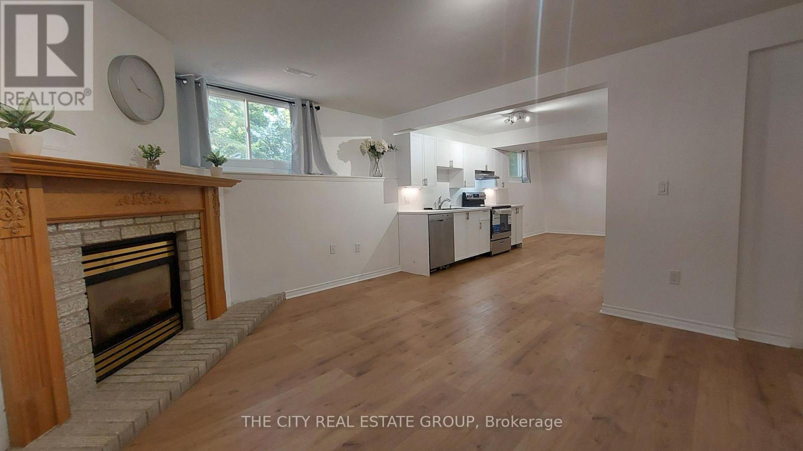 Bsmt - 22 Pineway Avenue, Georgina, Ontario  L4P 3V9 - Photo 12 - N13737244